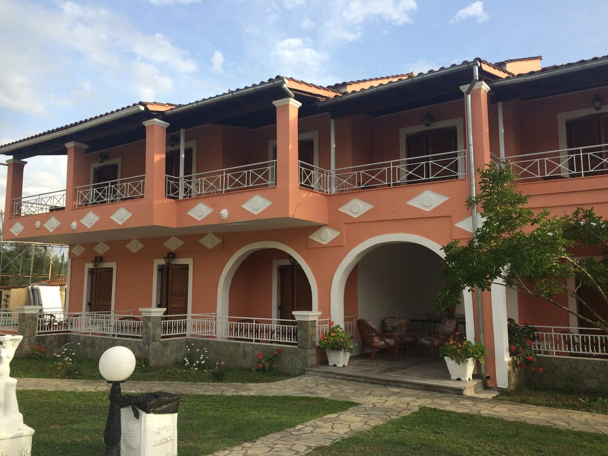 Regina Nina Hotel Vasilátika Exterior foto